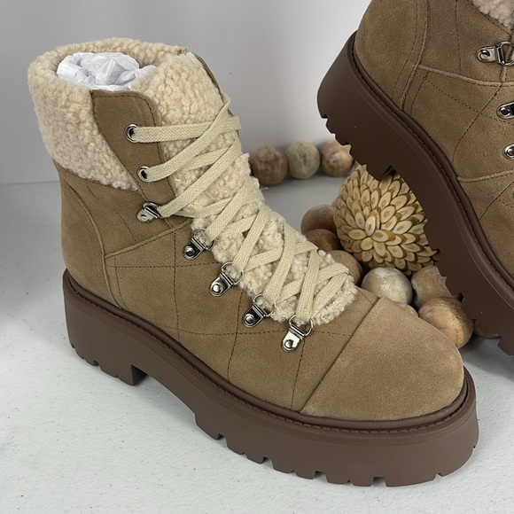 Steve Madden Women's Reyen Combat Boots
Oatmeal Suede Sz 9 - Picture 3 of 11